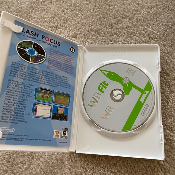 Nintendo Wii FIT and Zumba bundle - Picture 2 of 4